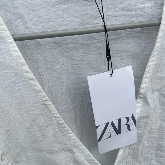 Zara NWT RUFFLE CUTOUT TOP - Picture 4 of 4